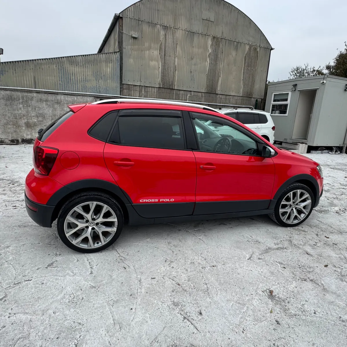 Volkswagen Polo 2014 Cross - Image 4