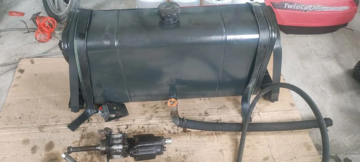 Tipping gear - Image 1