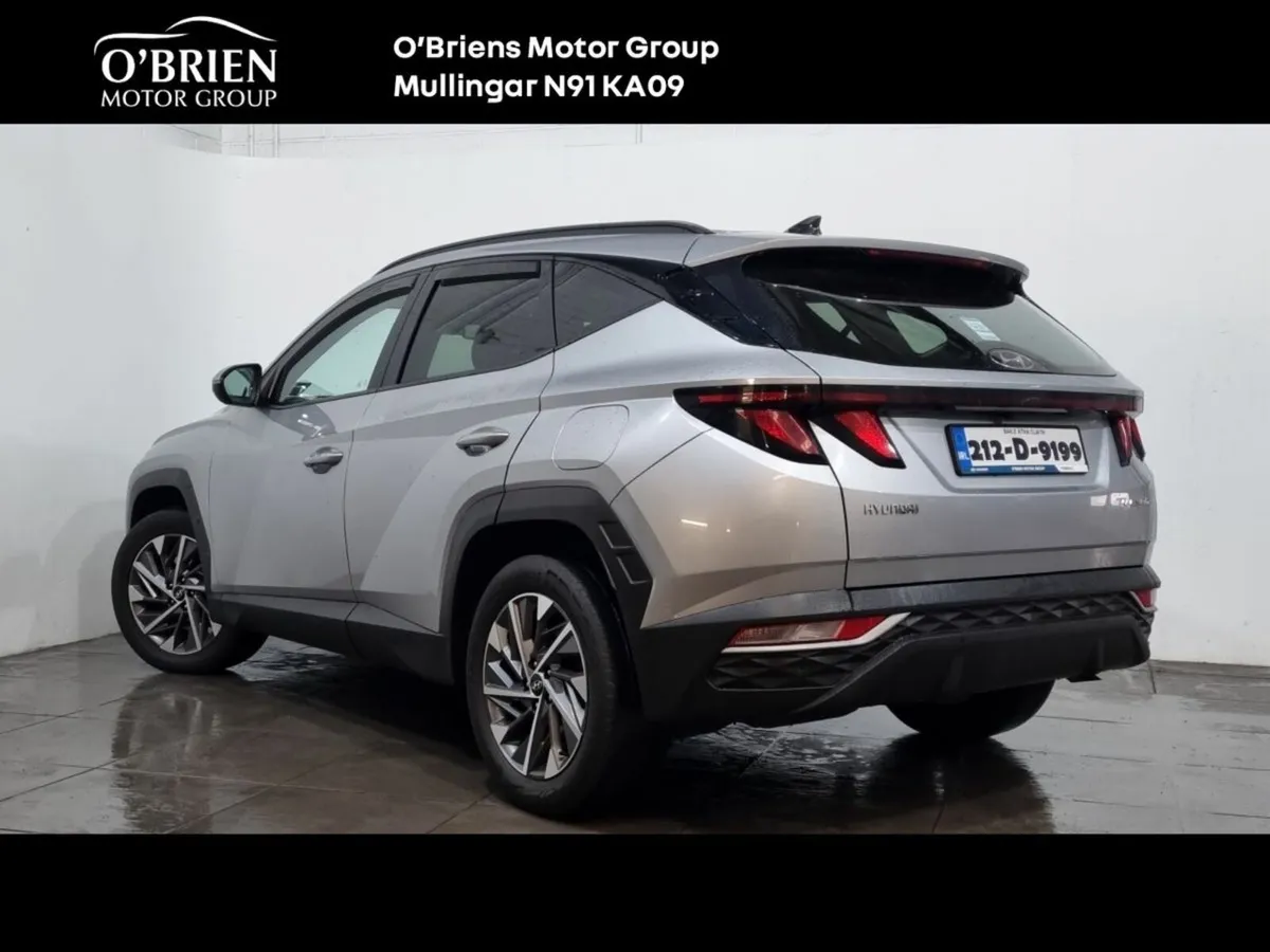 Hyundai Tucson ix35 Executive 2WD 5DR - Image 3