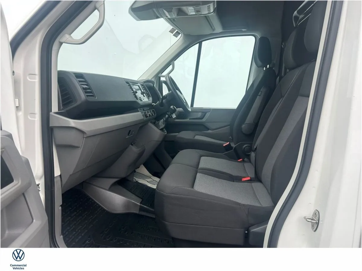 Volkswagen Crafter Crafter 35 LWB 140BHP M6F 5dr( - Image 2