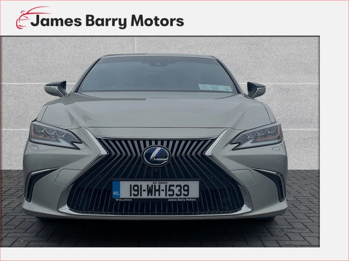 Lexus ES 300h Luxury TOP Spec/ Apple Carplay - Image 3