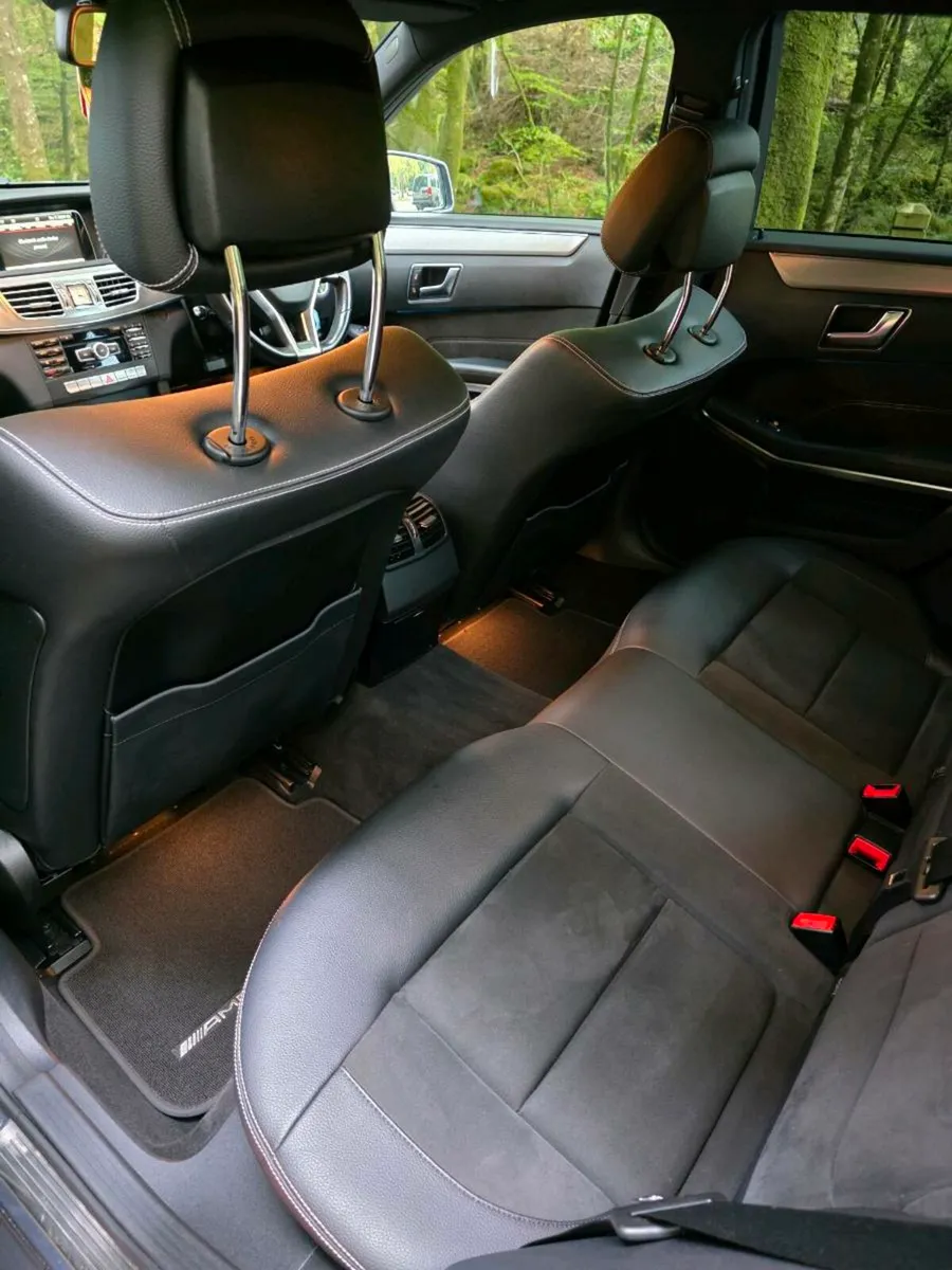 Mercedes-Benz E300 AMG Sport *low miles* - Image 4