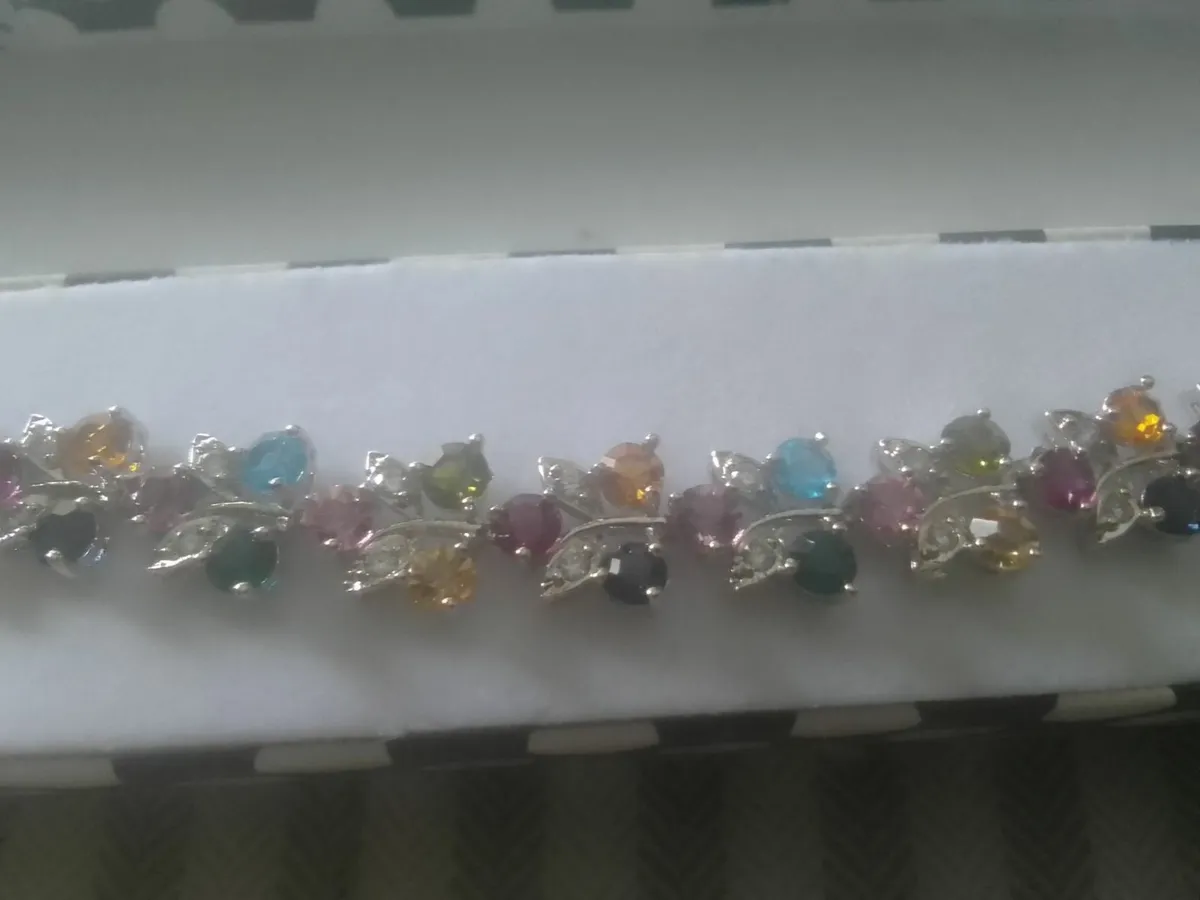 VINTAGE GENUINE AUSTRIAN  CRYSTAL  BRACELET 7" - Image 1
