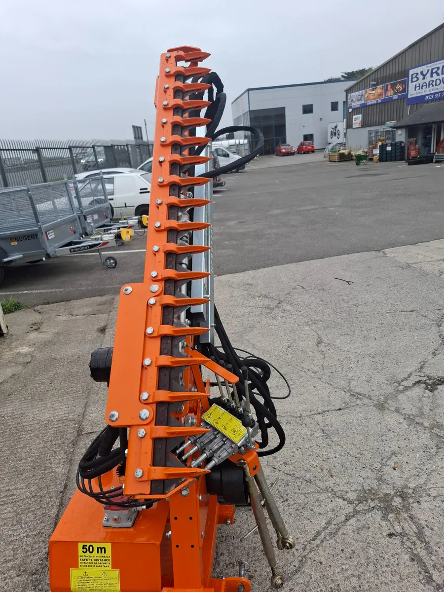Farm Master HFSC1300 Hedge Cutter - Image 4