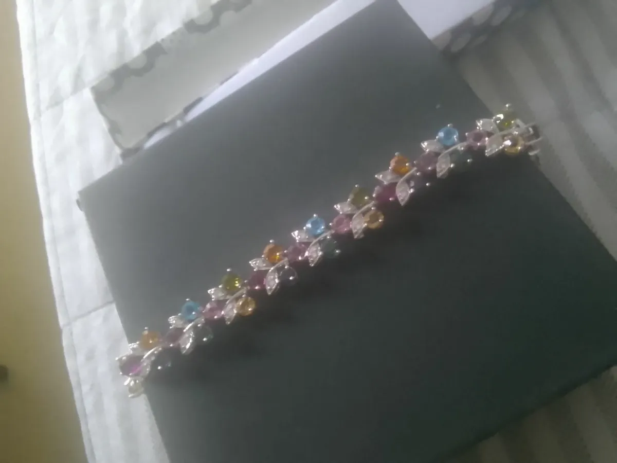 VINTAGE GENUINE AUSTRIAN  CRYSTAL  BRACELET 7" - Image 3