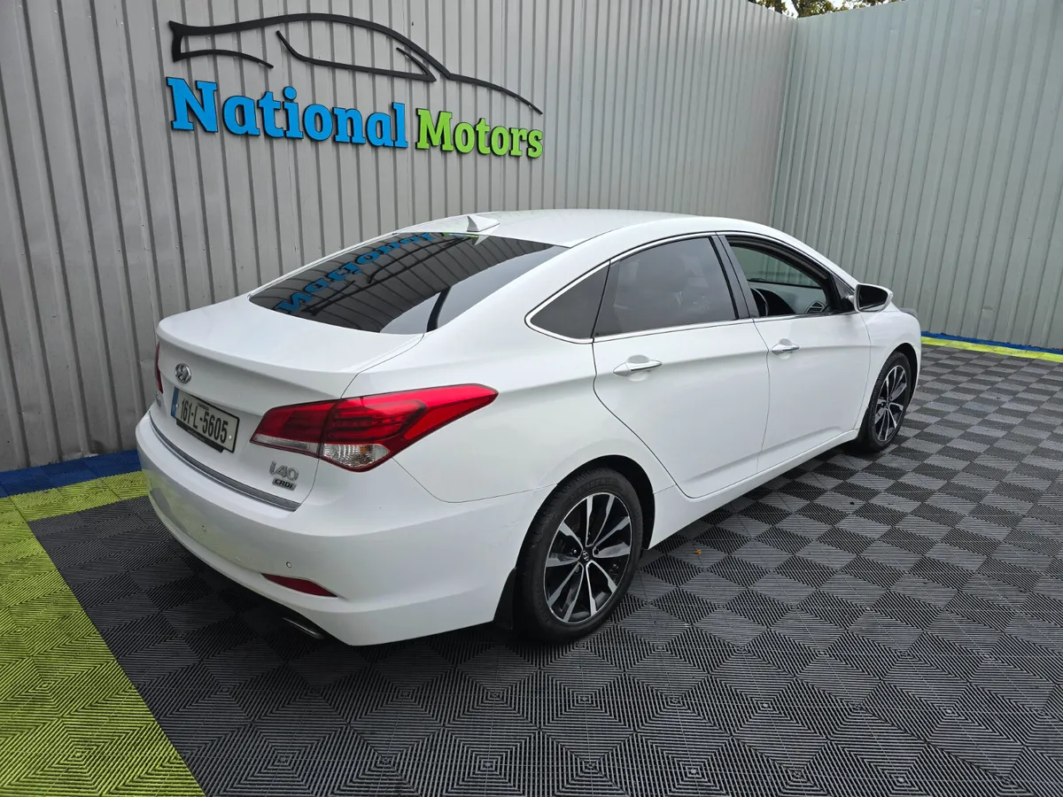 2016 Hyundai i40 1.7 Automatic Executive Plus - Image 3