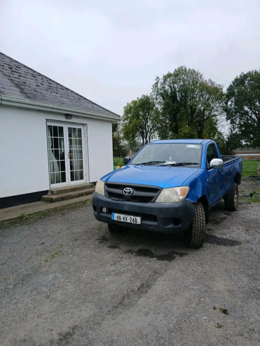 Hilux single cab 2006 - Image 1