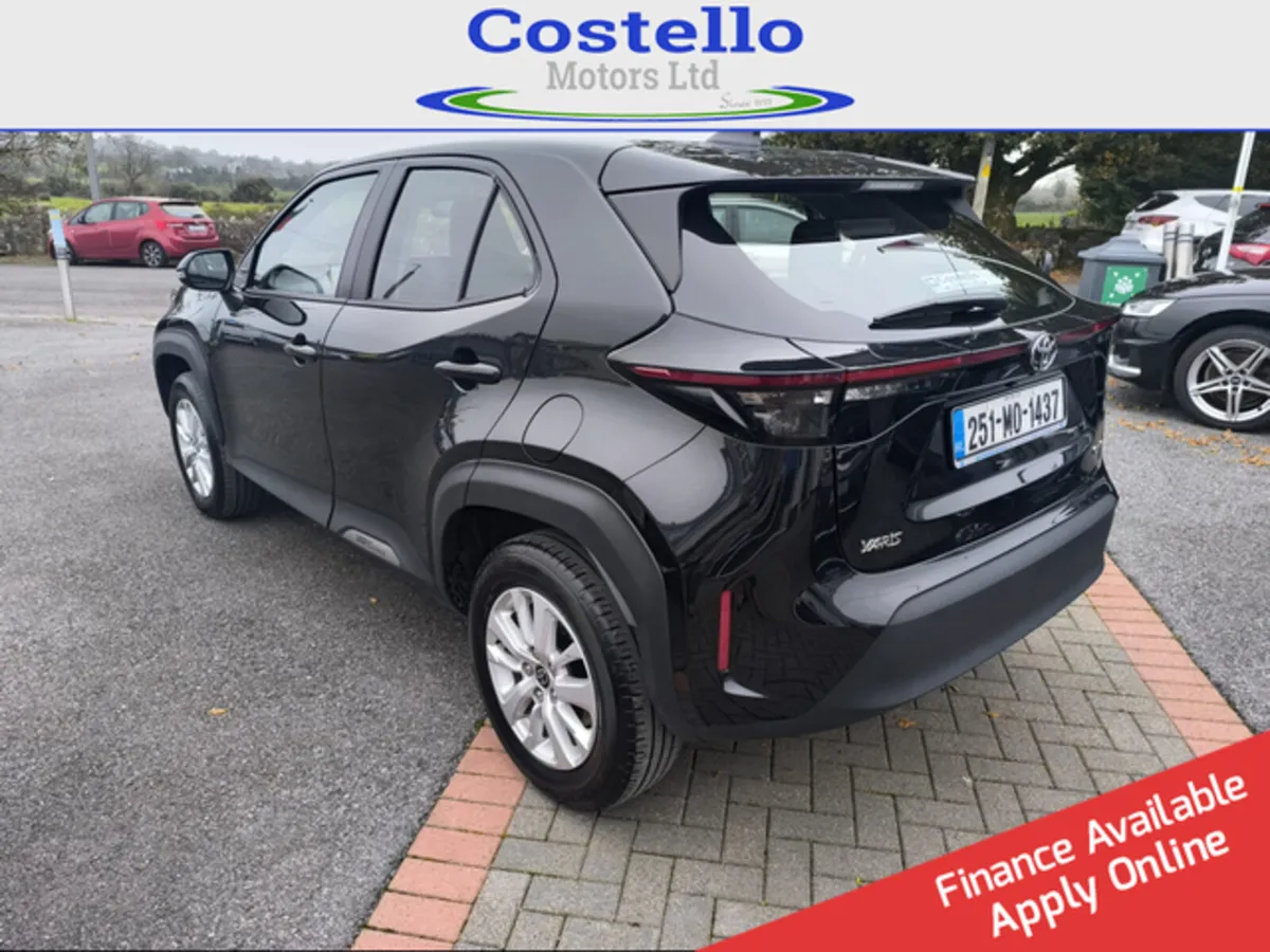 TOYOTA 2025 YARIS CROSS LUNA - Image 4