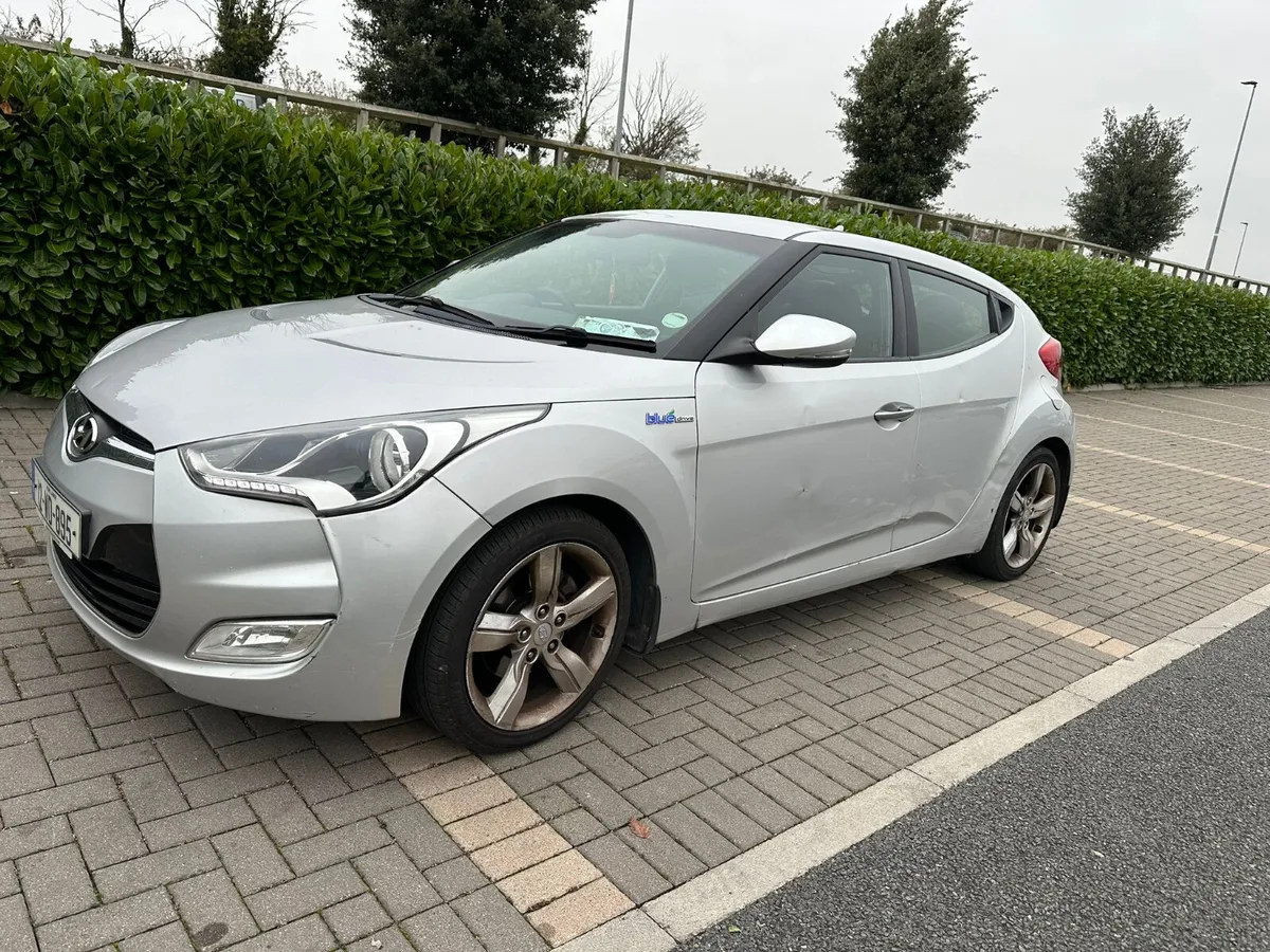 Hyundai Veloster 2012 - Image 2