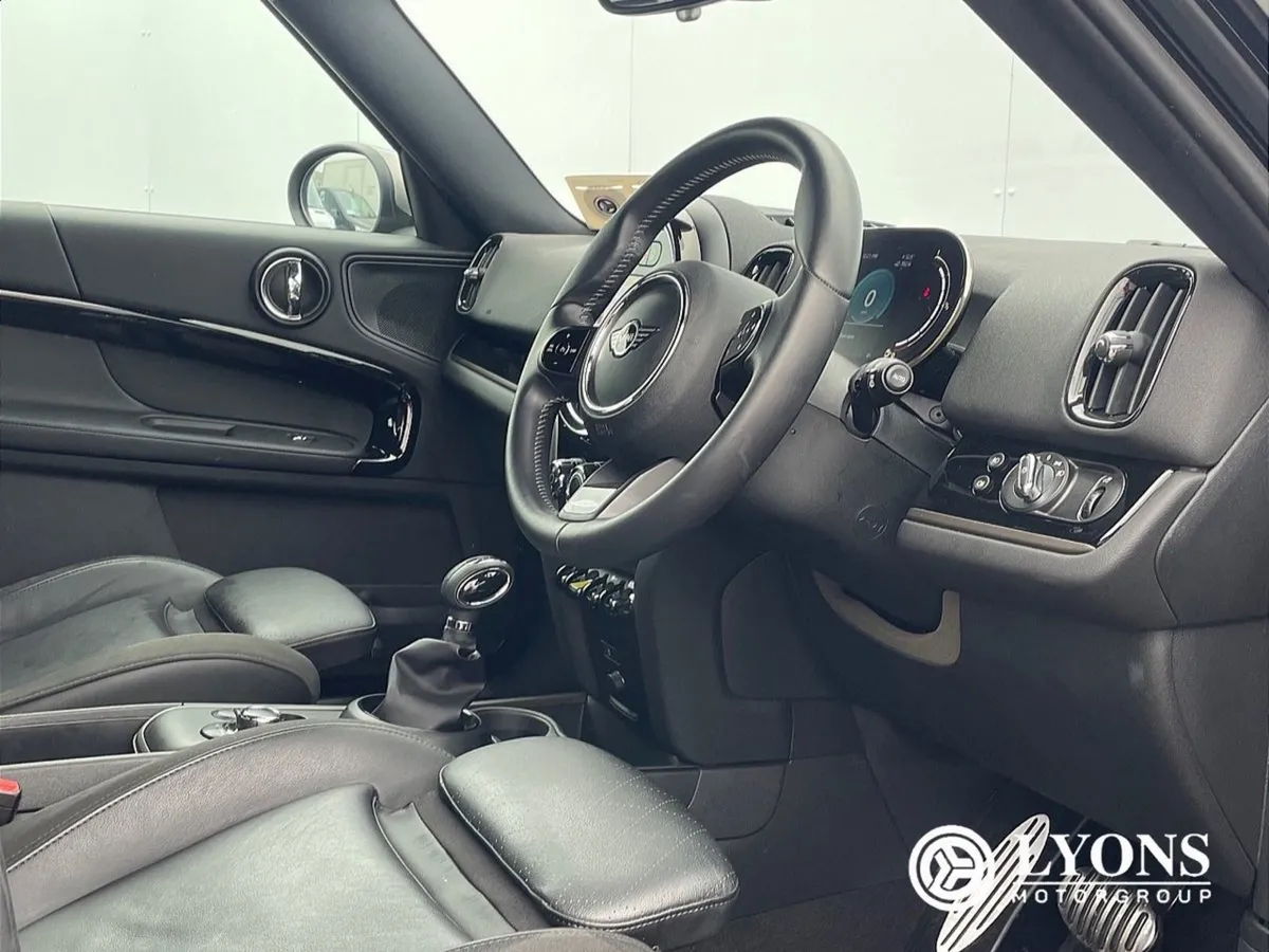 MINI COUNTRYMAN ONE Shadow Sh39 4 DR Auto - Image 4