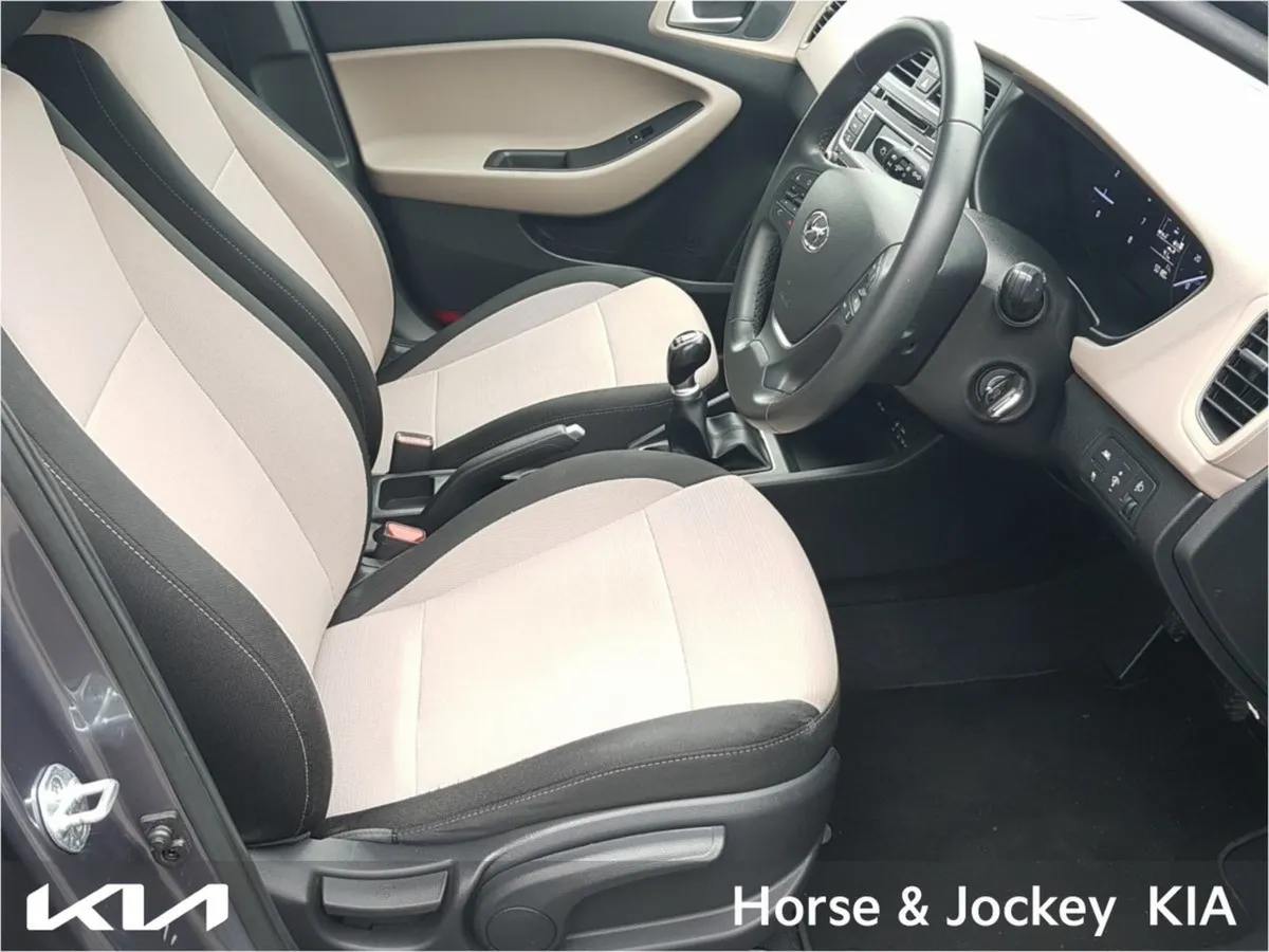 Hyundai i20 1.2 Deluxe - Image 3