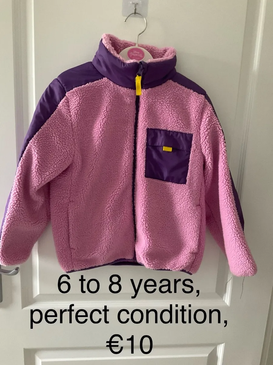 Girls jacket, 6 to 8 years, perfect condition