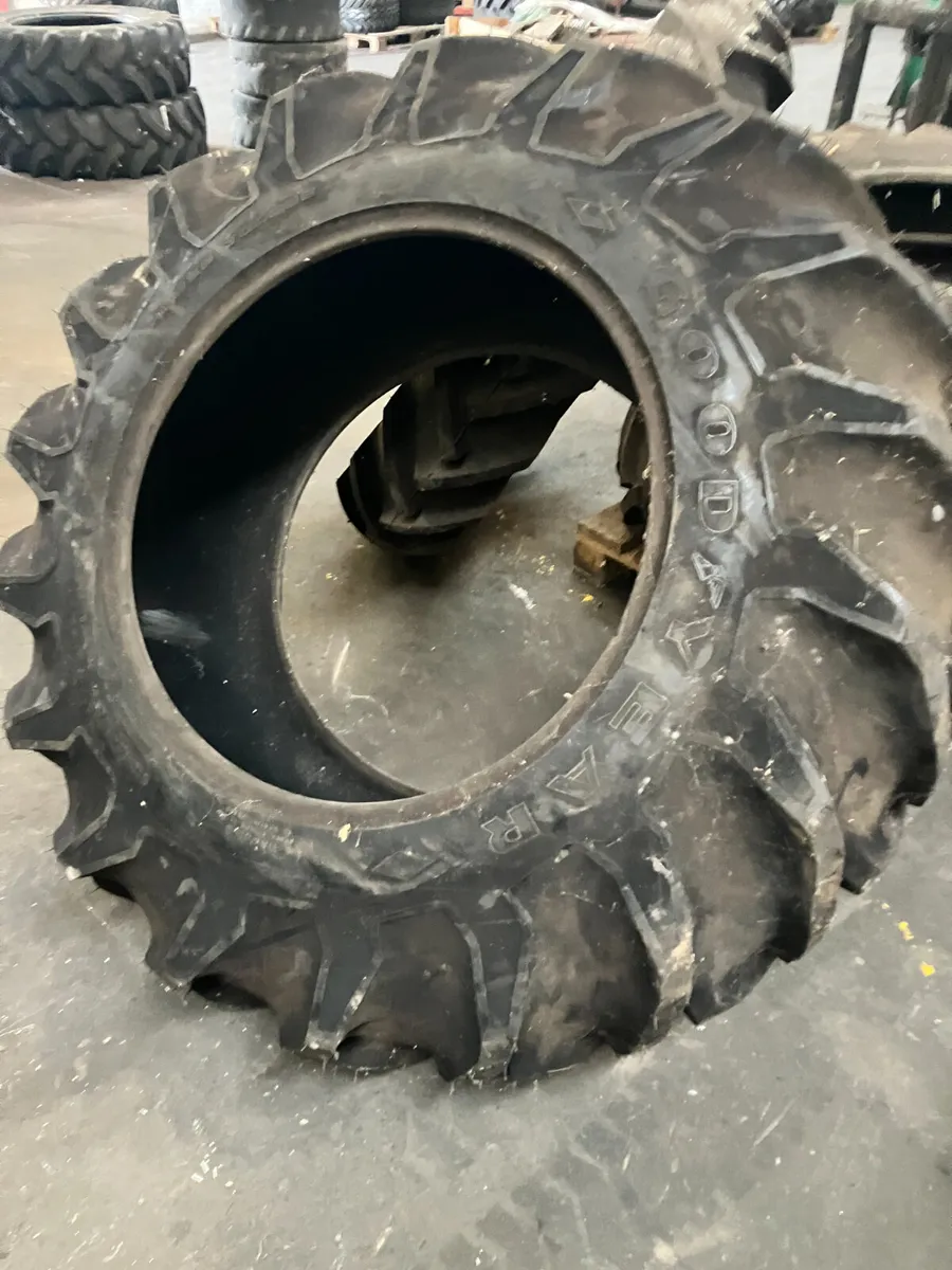 Used and new tyres - Image 4