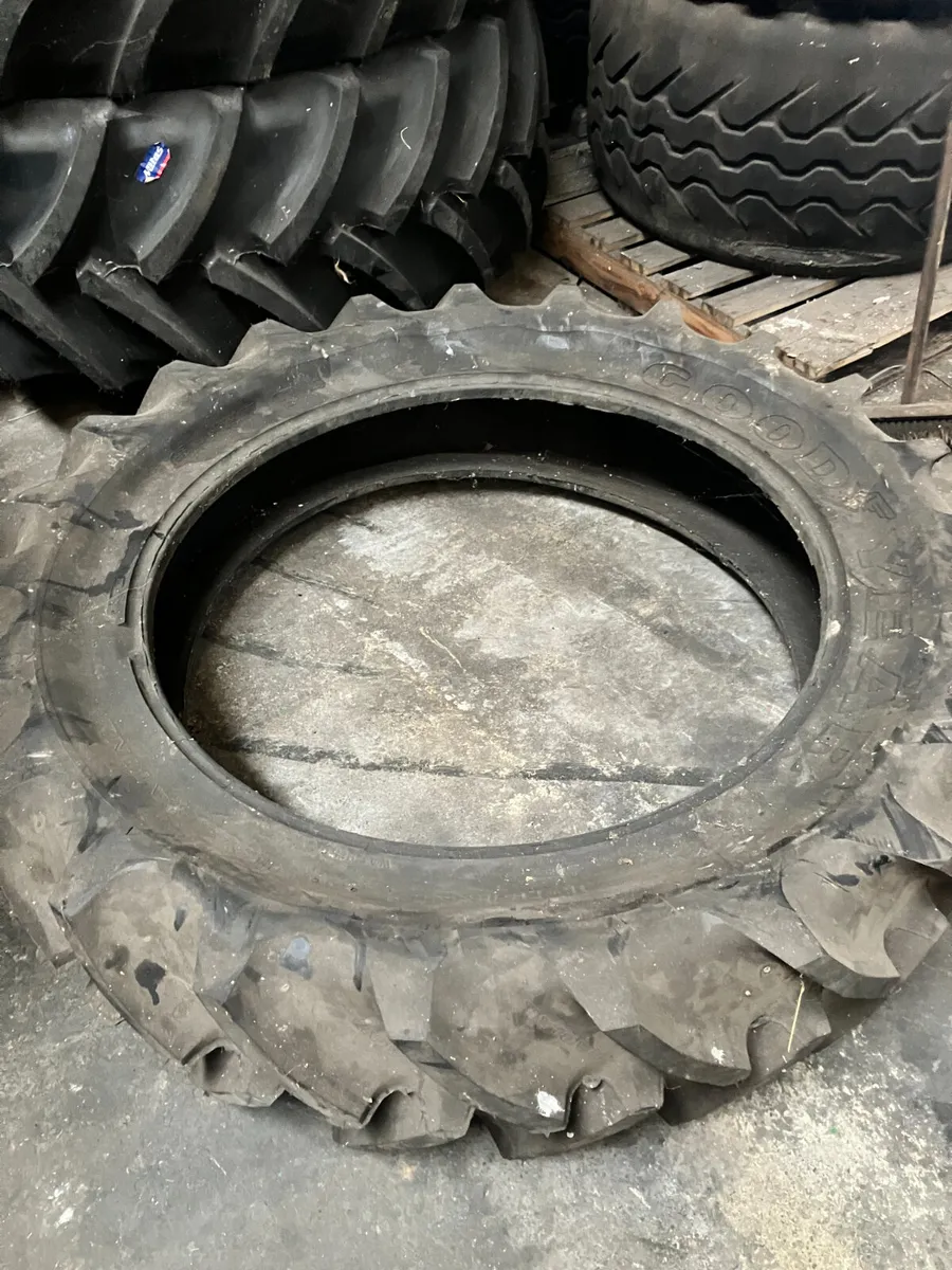 Used and new tyres - Image 1