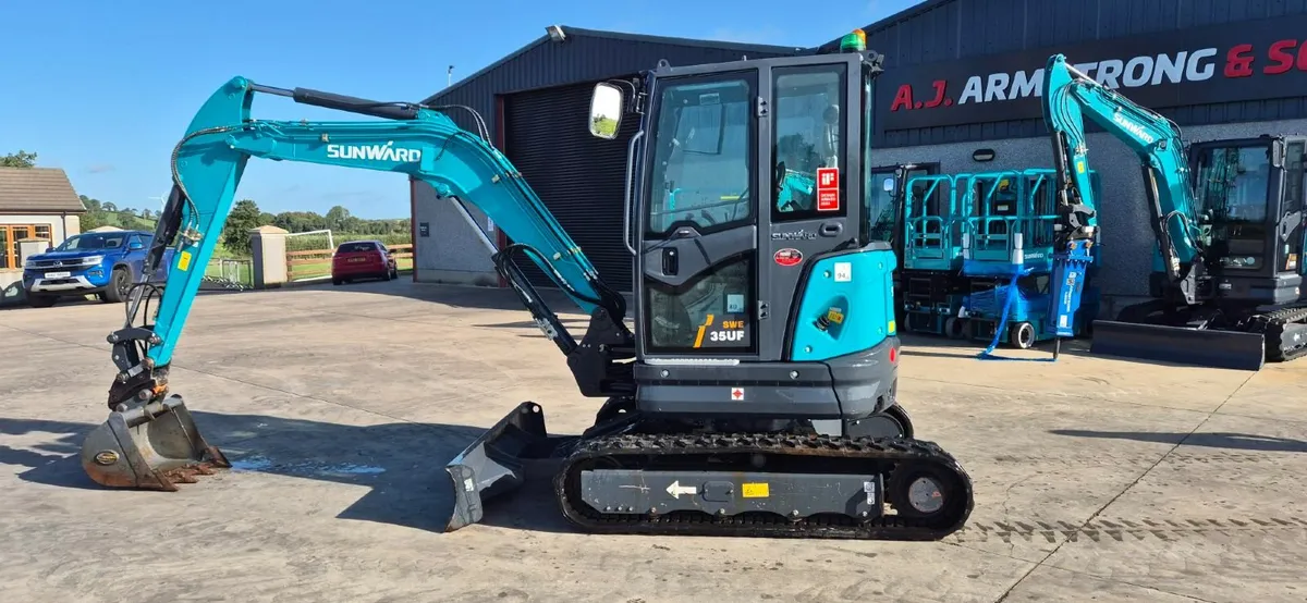 excavator - Image 3