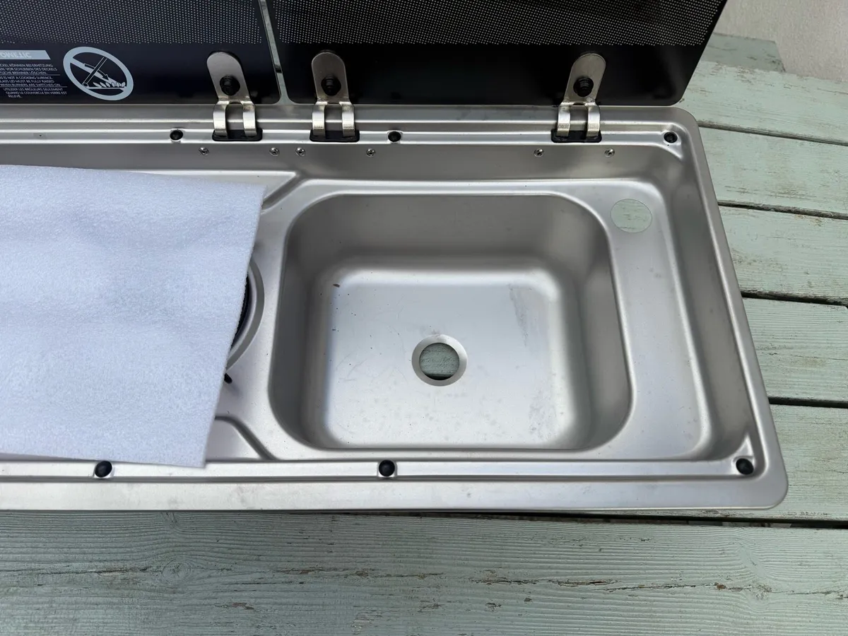 Camper gas and sink unit - Image 3