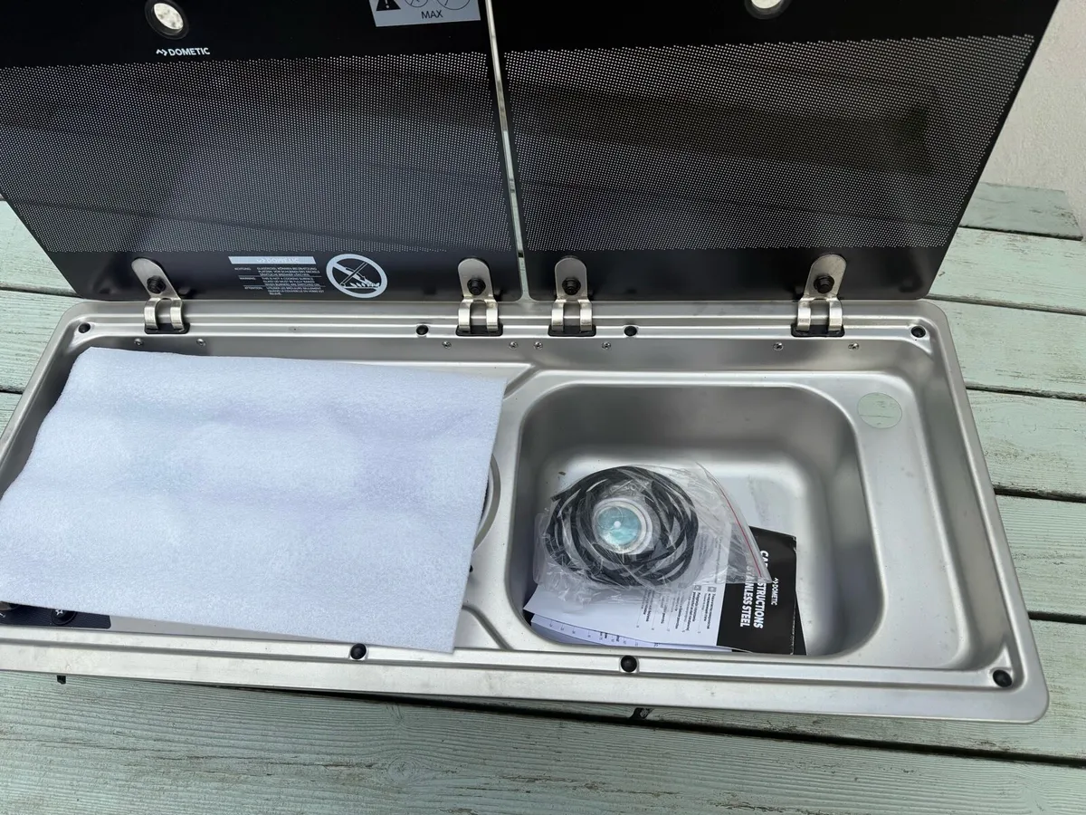 Camper gas and sink unit - Image 4