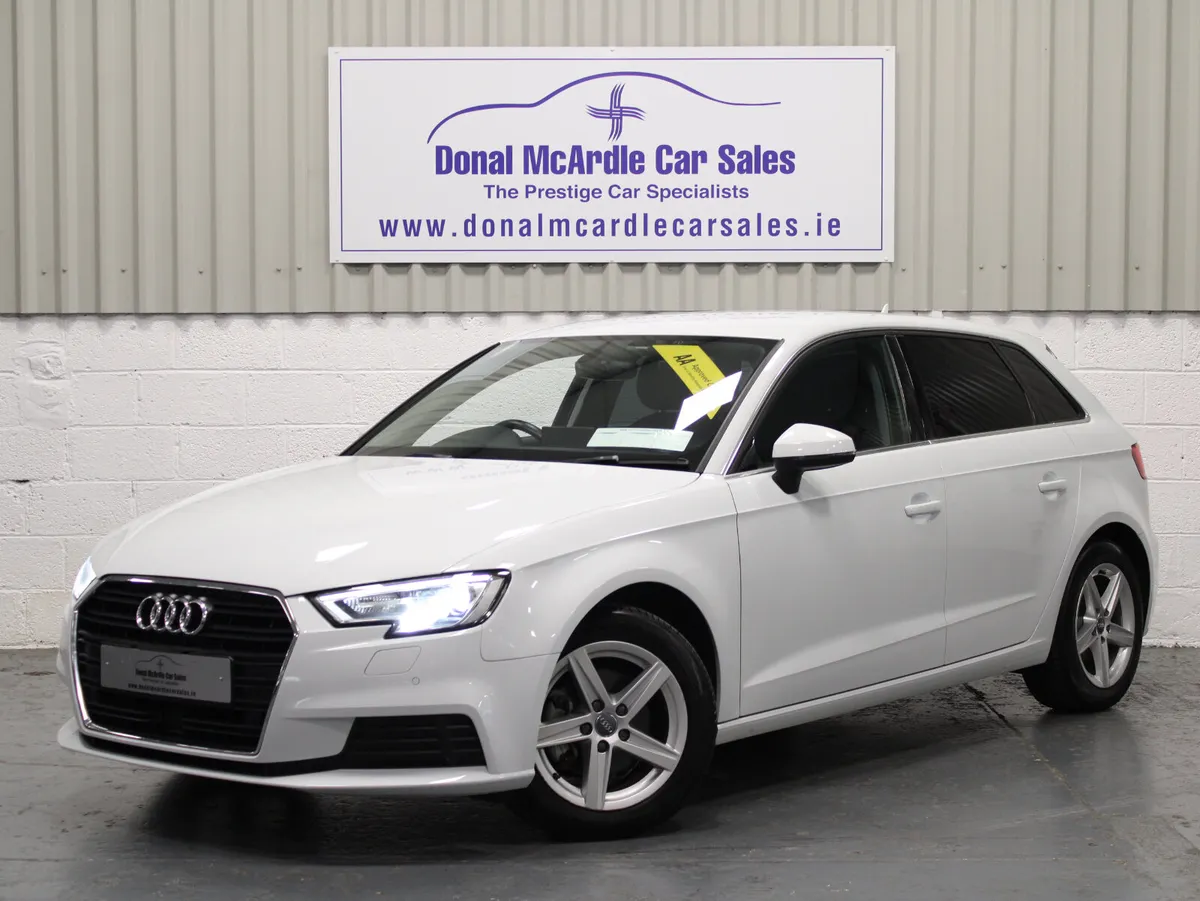 2017 (172) AUDI A3 HATCHBACK - Image 1