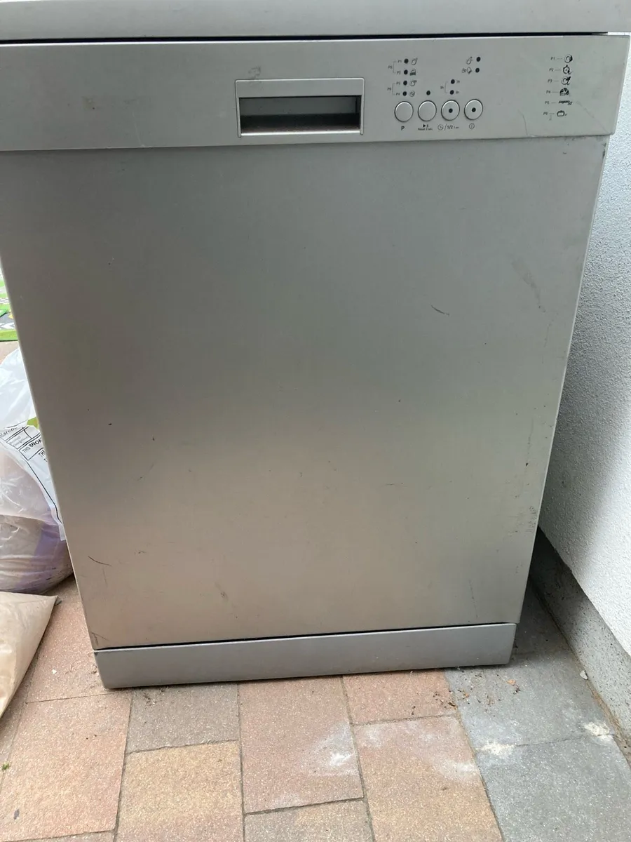 Dishwasher - Image 1