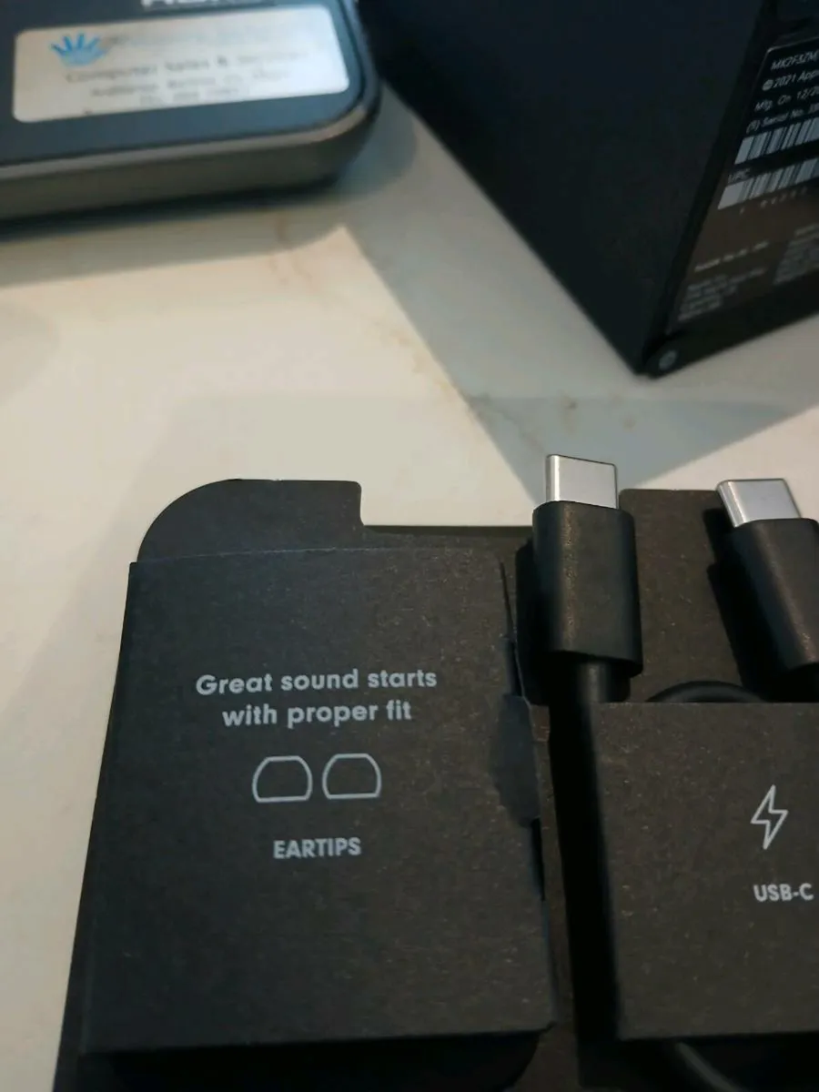 Beats fit pro ear buds - Image 3