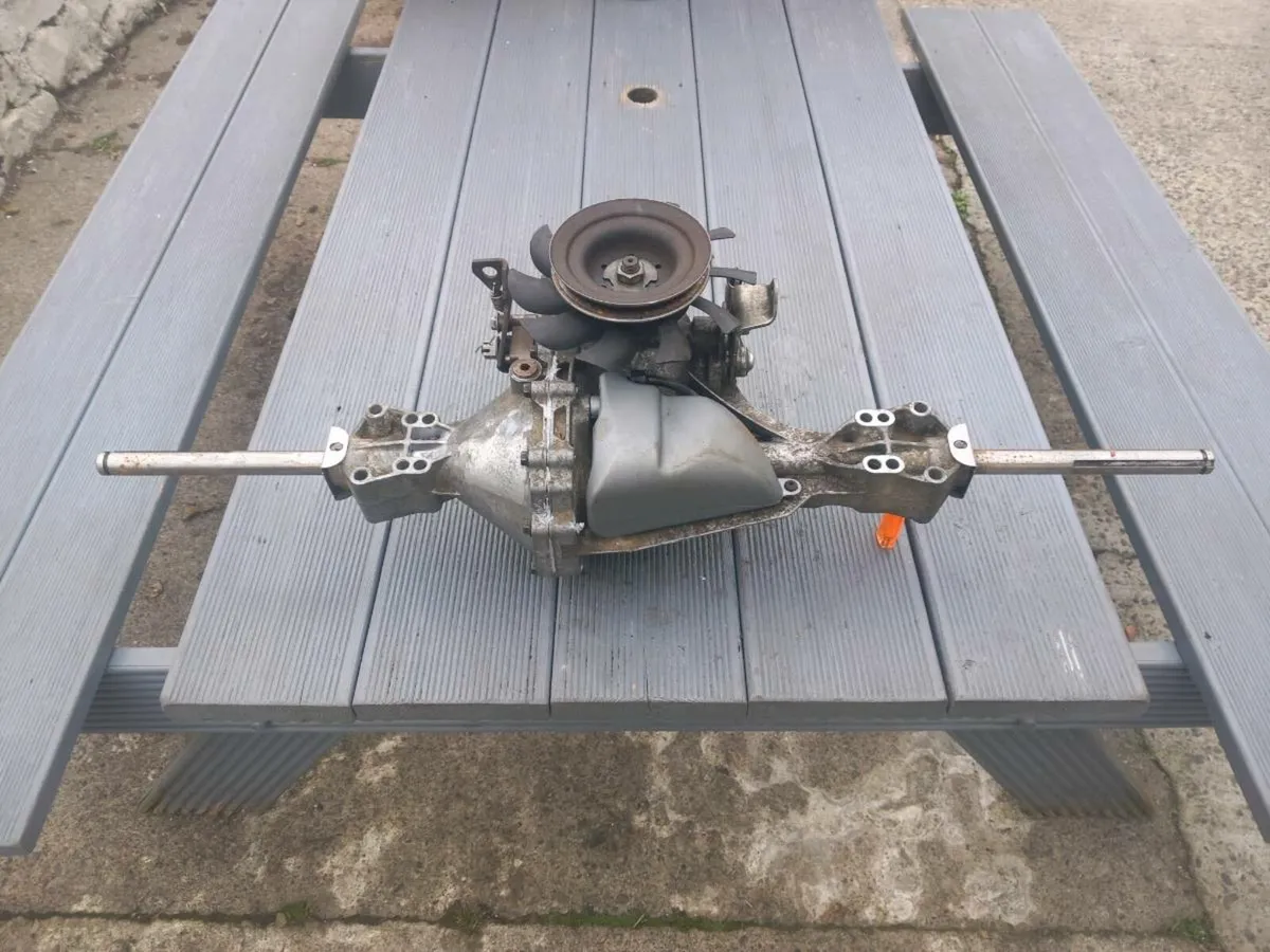 Castlegarden hydrostatic transmission for sale - Image 3