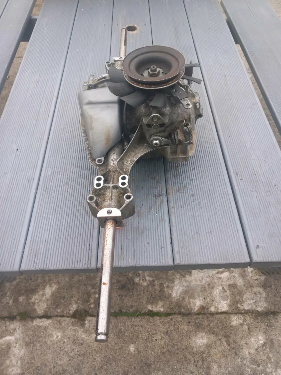 Castlegarden hydrostatic transmission for sale - Image 4