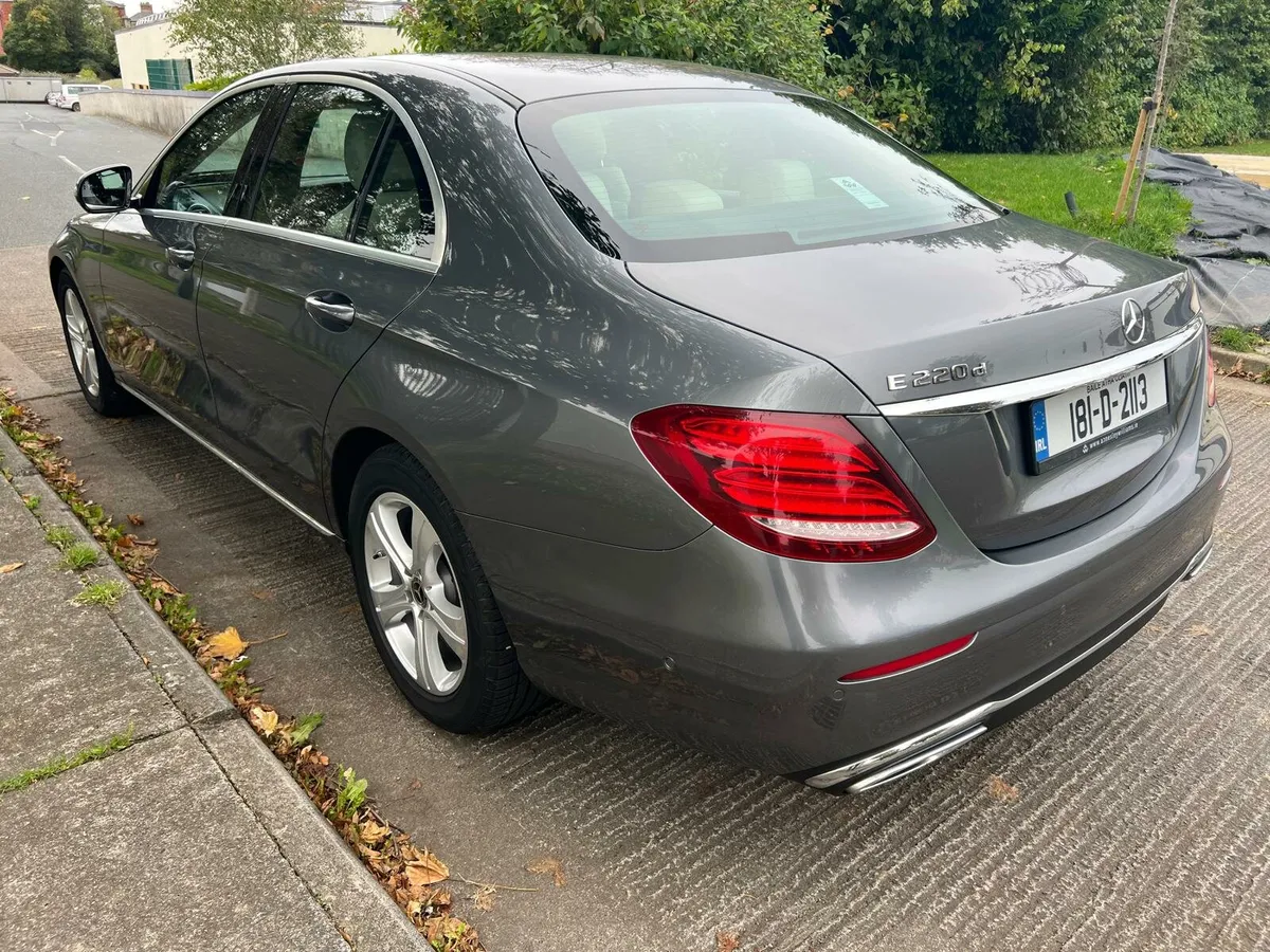 Mercedes E220, Diesel, 64K, NctD 01/28, Year 181 - Image 4