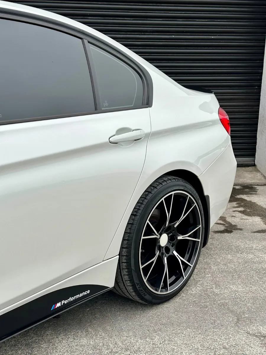 2017 BMW 320D SPORT M PERFORMANCE - Image 3