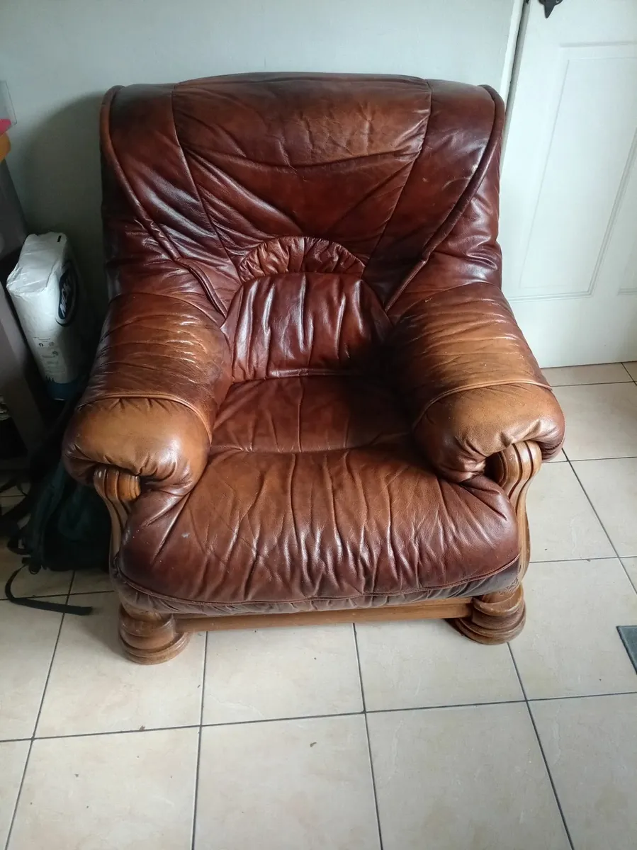 Suite of furniture - Image 3