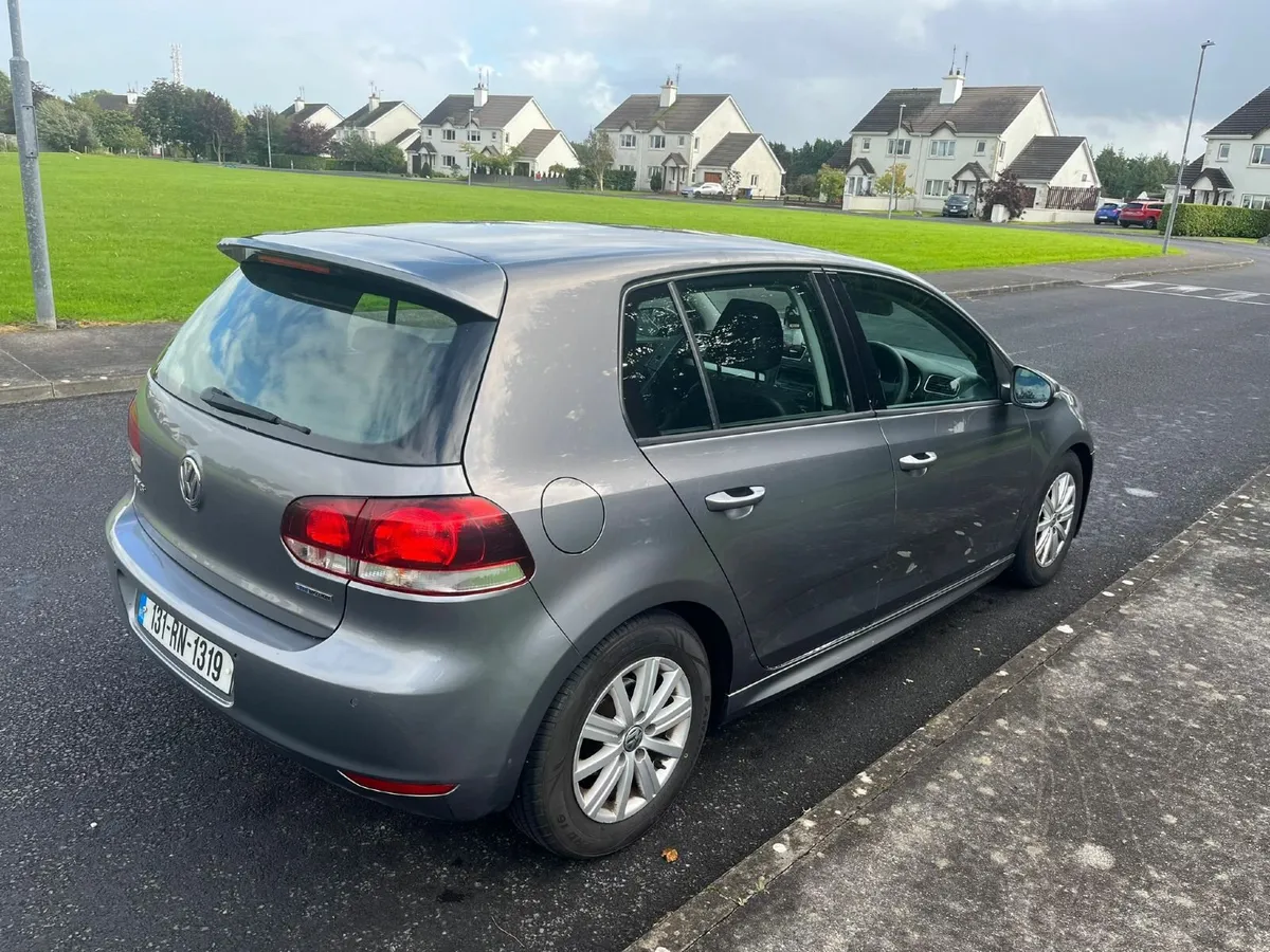 Volkswagen Golf 2013 - Image 2