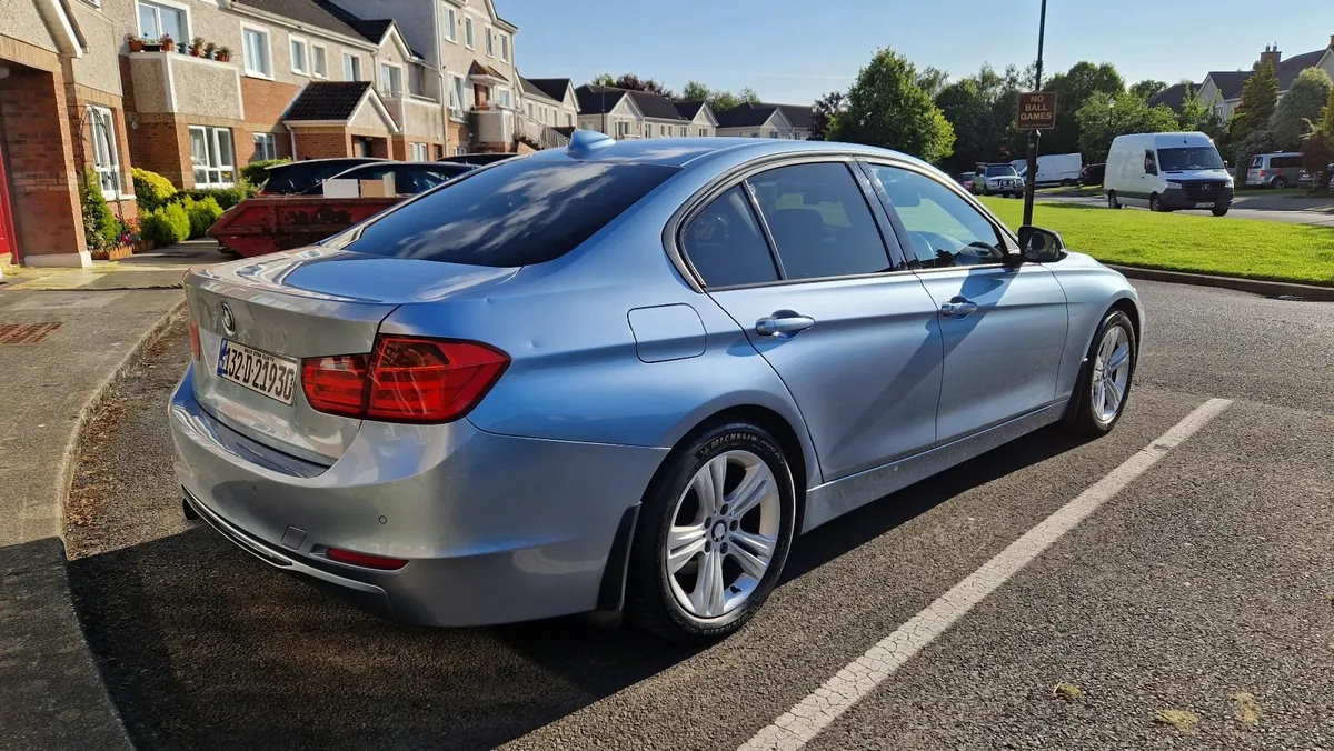 BMW 3-Series 2013 - Image 4