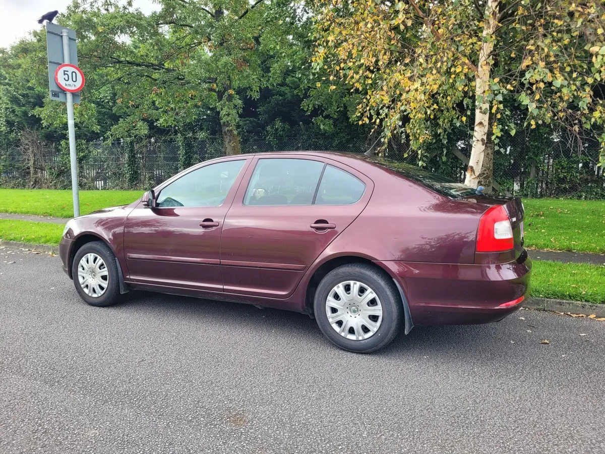 2010 SKODA OCTAVIA NEW NCT UNTIL 12/26.TAXED 5/26. - Image 2