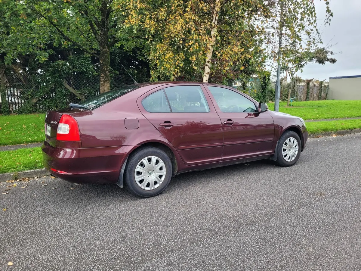 2010 SKODA OCTAVIA NEW NCT UNTIL 12/26.TAXED 5/26. - Image 4