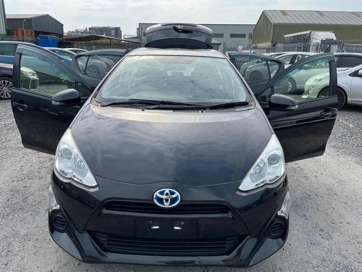 2017 TOYOTA AQUA Self Charge Hybrid Automatic - Image 2