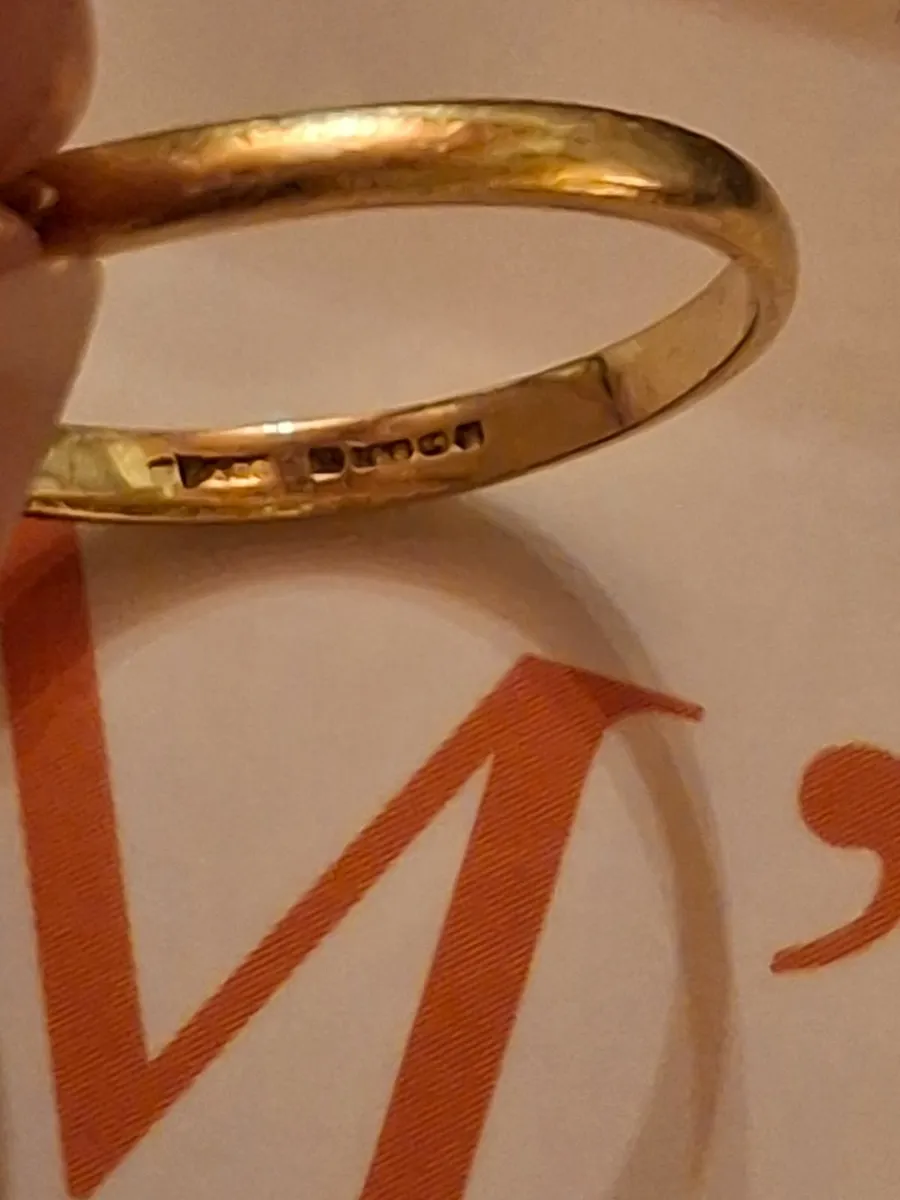 SALE ! 18 Carat Yellow Gold with a brilliant Pl - Image 2