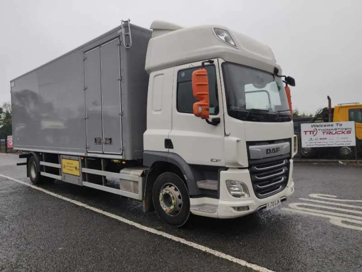 2020 Daf CF370 high sleepercab 4x2 with 25.5ft grp - Image 1