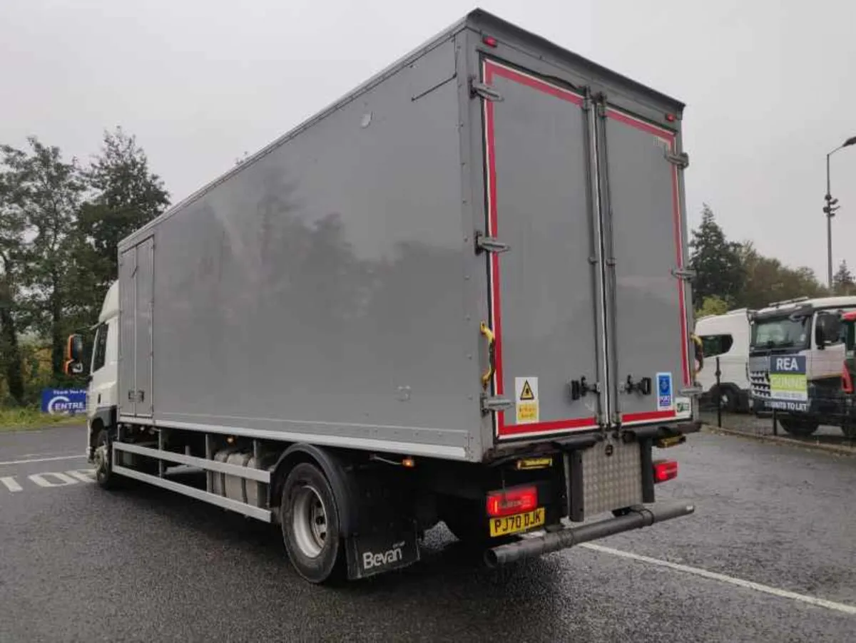 2020 Daf CF370 high sleepercab 4x2 with 25.5ft grp - Image 4