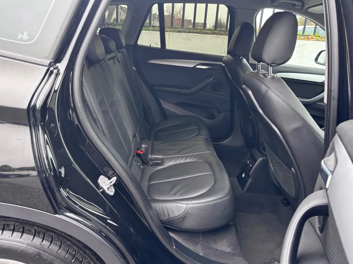 BMW X1 SDRIVE 18D SE // MANUAL 4DR - Image 4