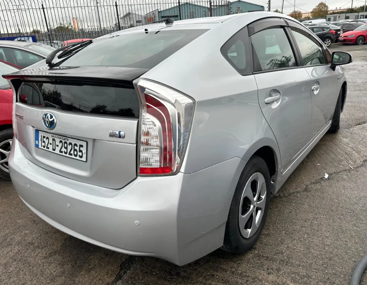 Toyota Prius 2015 Auto Hrbrid / New Nct - Image 4