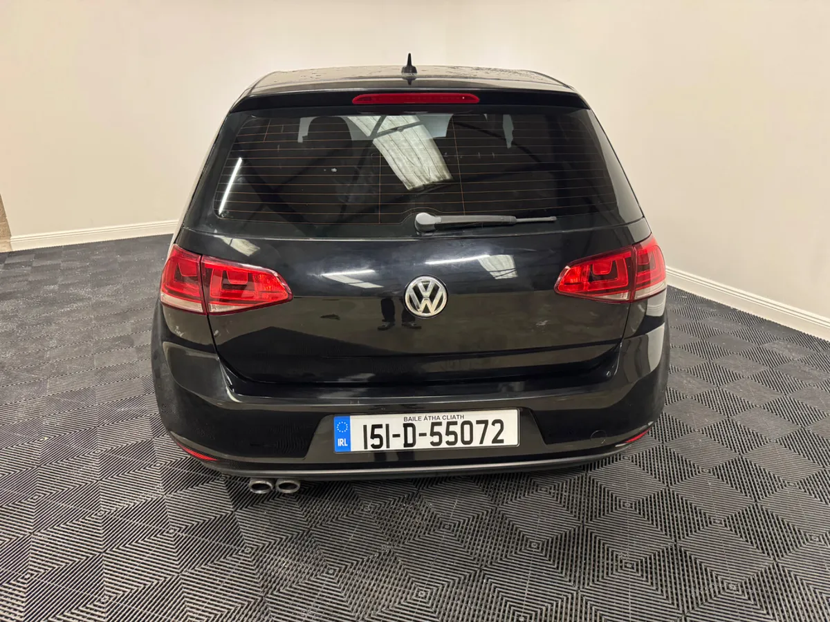 2015 Volkswagen Golf 1.4TSI Highline - Image 4