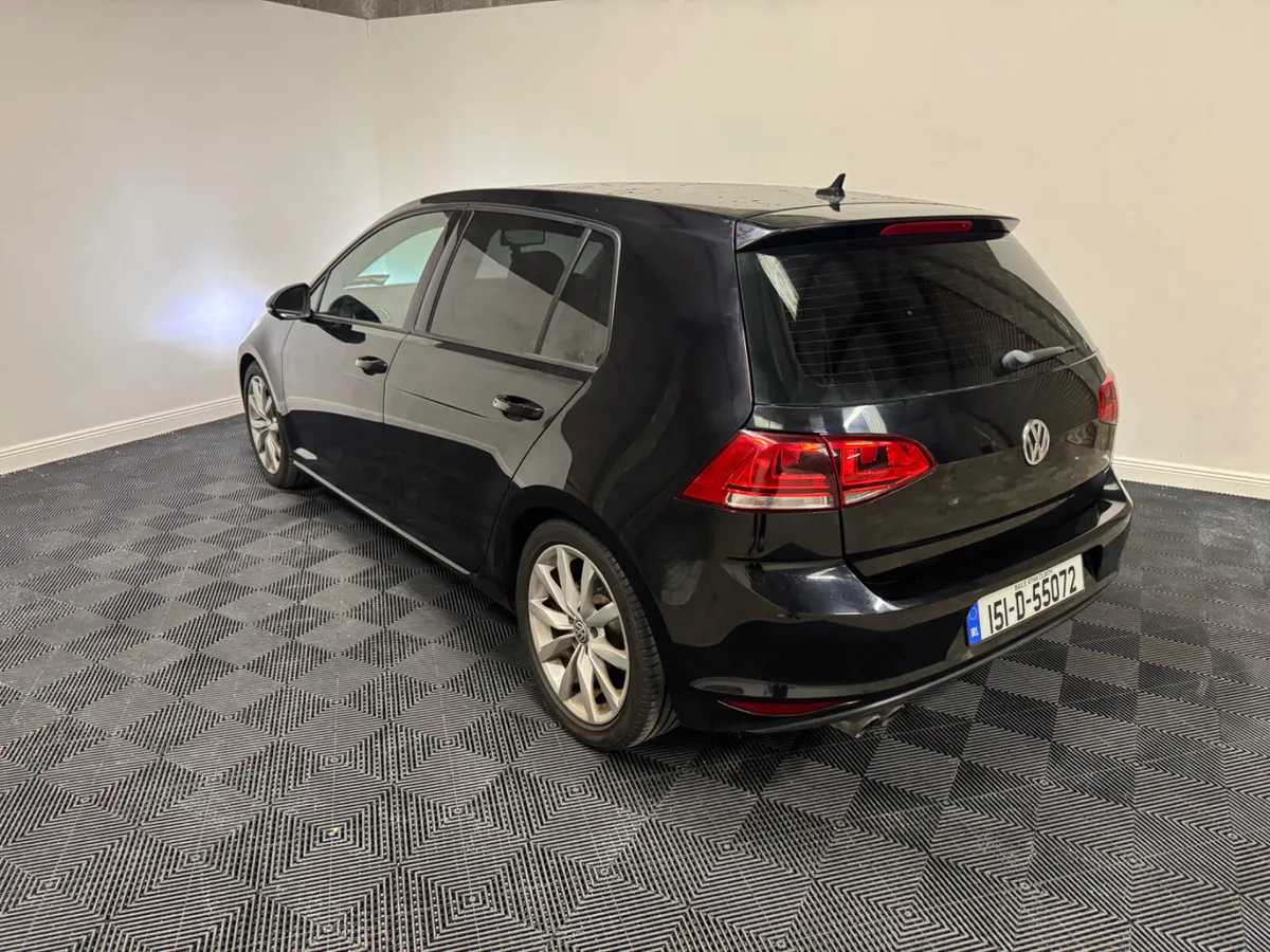 2015 Volkswagen Golf 1.4TSI Highline - Image 3