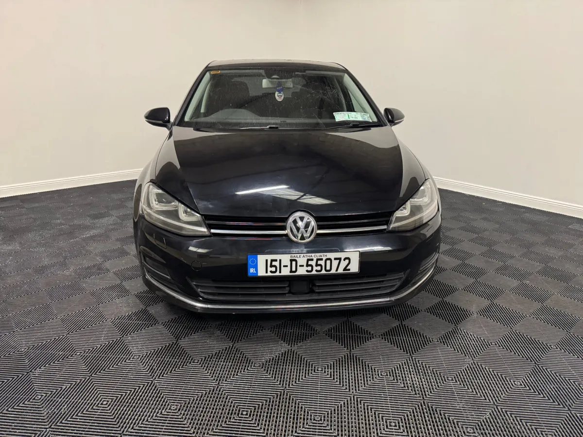 2015 Volkswagen Golf 1.4TSI Highline - Image 2