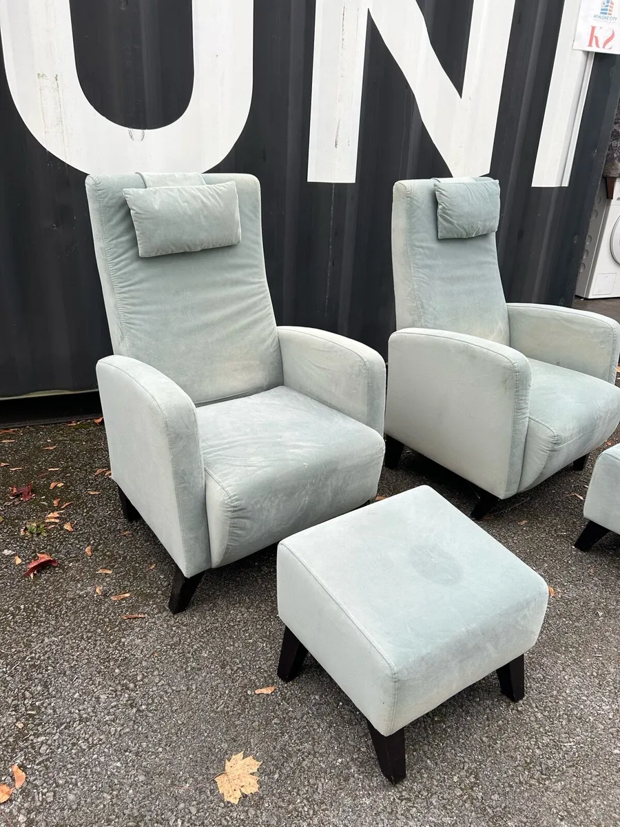 Pair of armchairs - Image 1