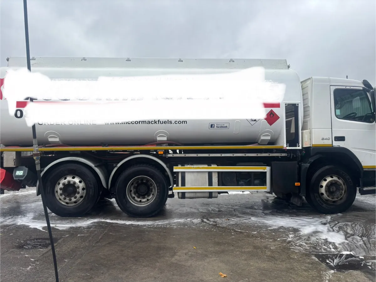 Volvo FM6 430 Oil tanker - Image 3