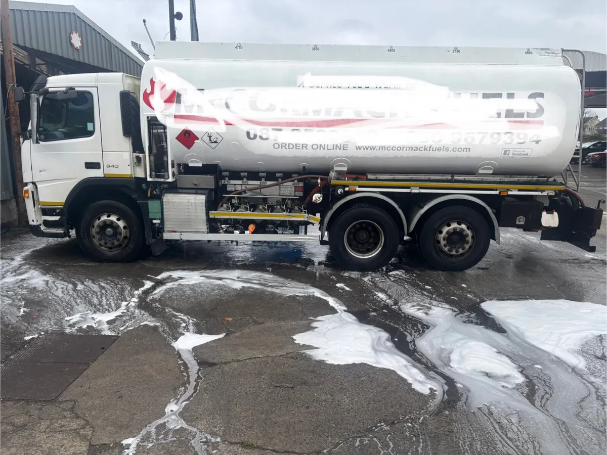 Volvo FM6 430 Oil tanker - Image 2