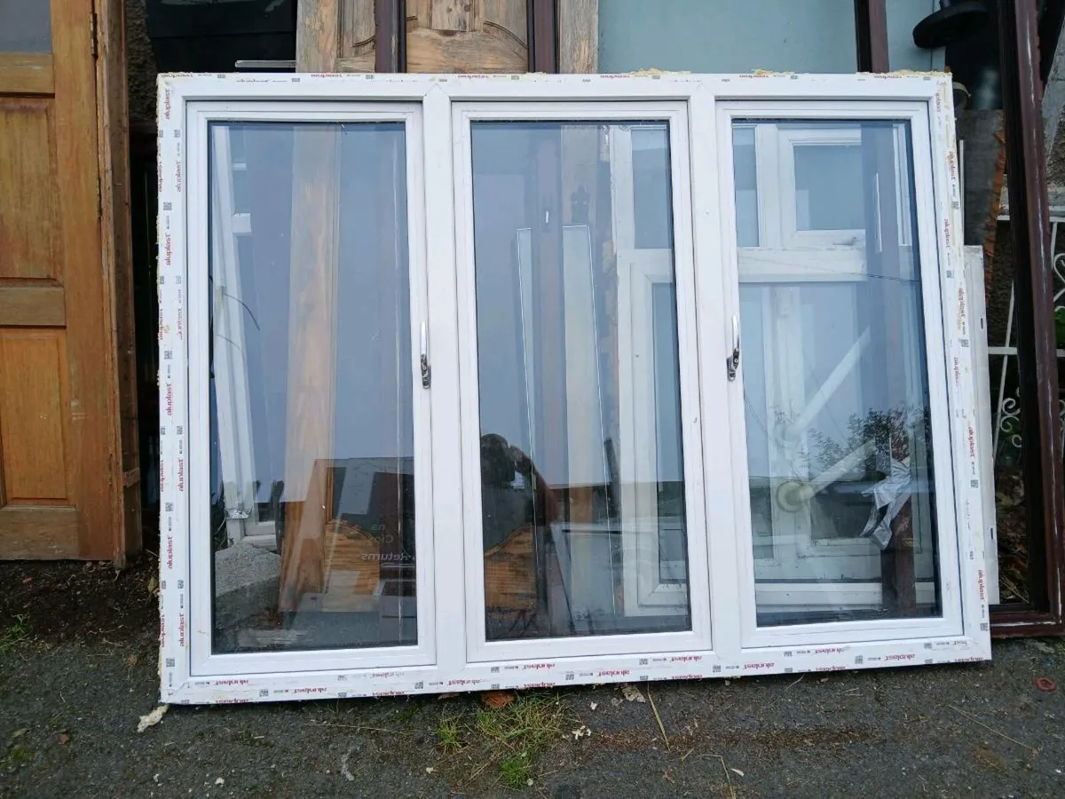 Pvc window (like new) - Image 3