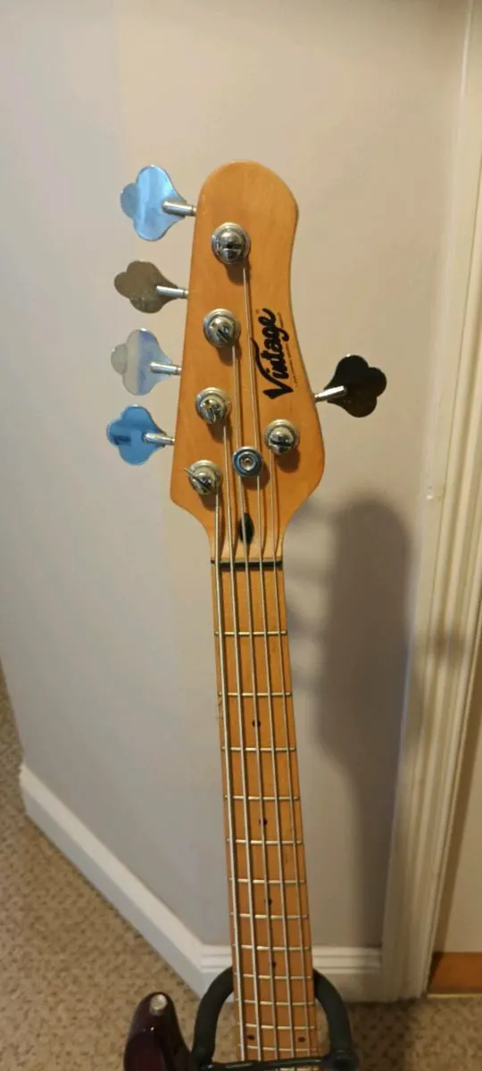 5 string Bass guitar - Image 3