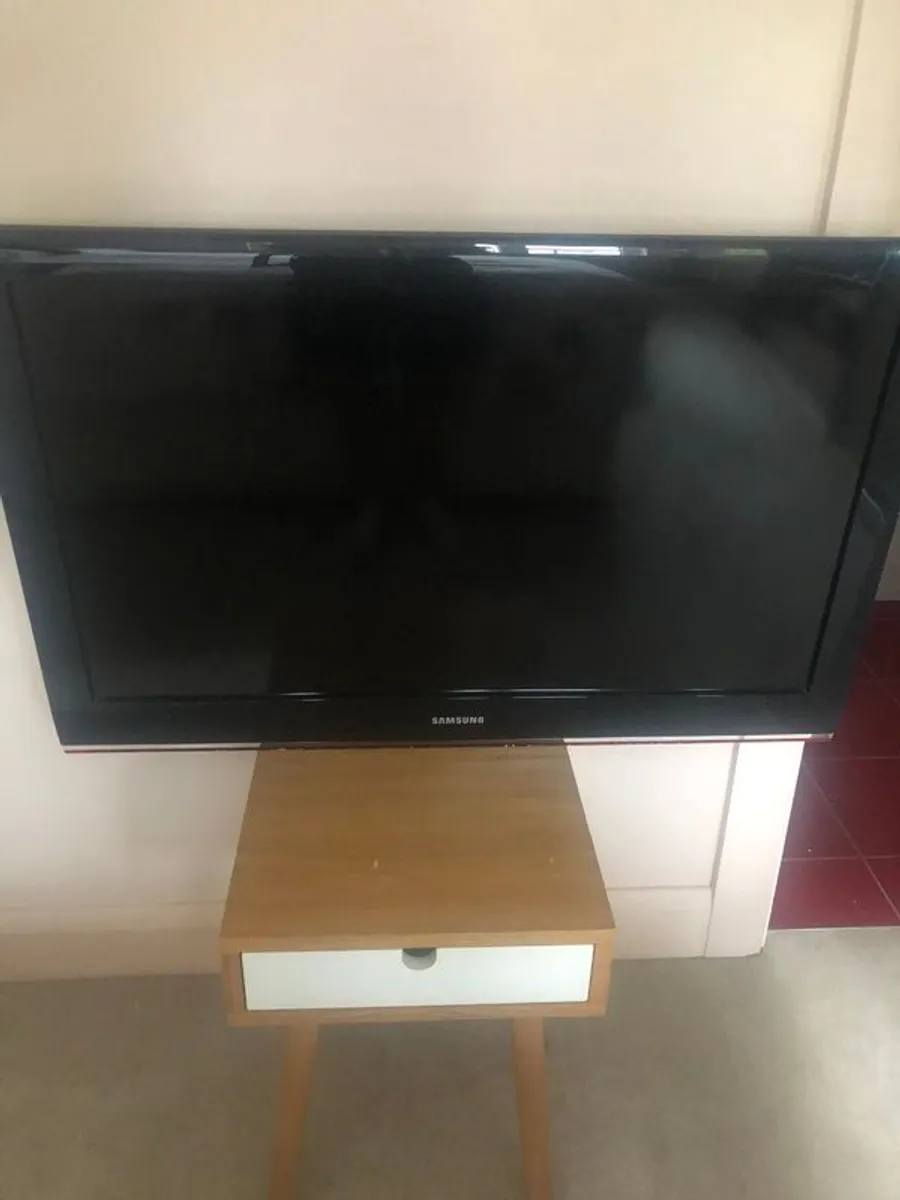 Tv - Image 1
