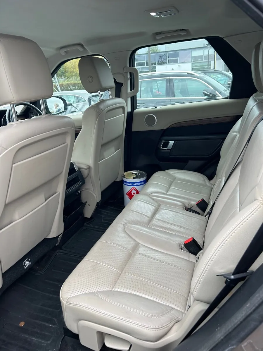 Land Rover Discovery 2017 - Image 2