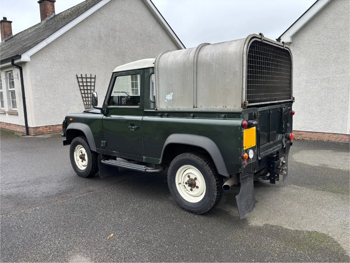 Land Rover Defender 90 TD5 - Image 3